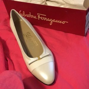 Never worn #Ferragamo pumps